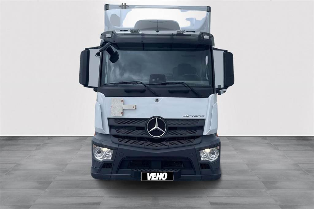 Mercedes-Benz Actros 1827 4x2 8,7m umpikori+PL nostin - Изотермический грузовик: фото 2 Mercedes-Benz Actros 1827 4x2 8,7m umpikori+PL nostin - Изотермический грузовик: фото 2