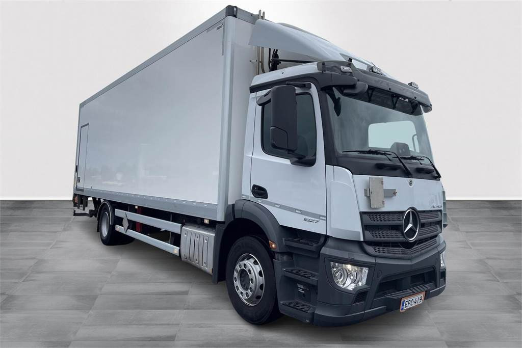 Mercedes-Benz Actros 1827 4x2 8,7m umpikori+PL nostin - Изотермический грузовик: фото 2 Mercedes-Benz Actros 1827 4x2 8,7m umpikori+PL nostin - Изотермический грузовик: фото 2