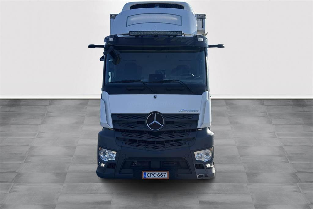 Mercedes-Benz Actros 2551 9.9m FRC 07/2027 - Изотермический грузовик: фото 3 Mercedes-Benz Actros 2551 9.9m FRC 07/2027 - Изотермический грузовик: фото 3