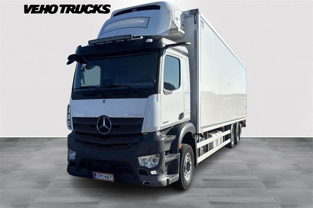 Mercedes-Benz Actros 2551 9.9m FRC 07/2027 - Изотермический грузовик: фото 2 Mercedes-Benz Actros 2551 9.9m FRC 07/2027 - Изотермический грузовик: фото 2