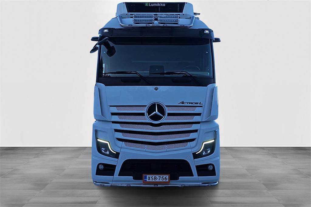 Mercedes-Benz Actros L 3558 - Изотермический грузовик: фото 2 Mercedes-Benz Actros L 3558 - Изотермический грузовик: фото 2