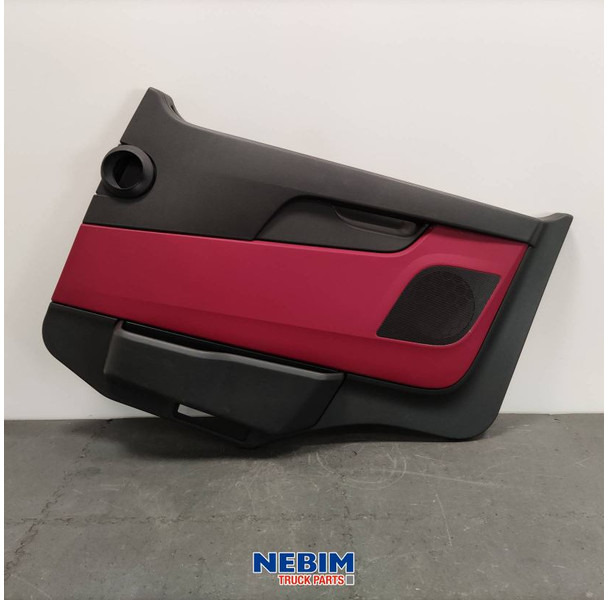 Volvo Volvo - 82460634 - Portierpaneel rechts FM rood - Запчасти для Грузовиков: фото 1 Volvo Volvo - 82460634 - Portierpaneel rechts FM rood - Запчасти для Грузовиков: фото 1