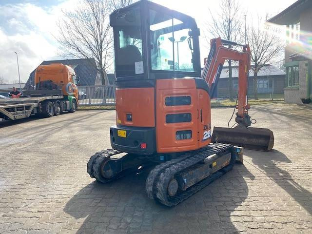 Hitachi ZX 26 U-6 MIETE / RENTAL (12002050) - Мини-экскаватор: фото 5 Hitachi ZX 26 U-6 MIETE / RENTAL (12002050) - Мини-экскаватор: фото 5