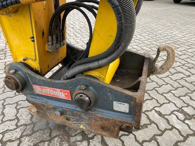 OilQuick (99002377) SW OilQuick OQ 80 - Сцепное устройство для Строительной техники: фото 1 OilQuick (99002377) SW OilQuick OQ 80 - Сцепное устройство для Строительной техники: фото 1