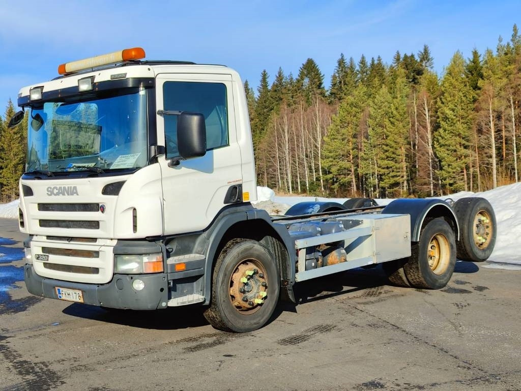 Scania P 320 - Грузовик-шасси: фото 1 Scania P 320 - Грузовик-шасси: фото 1