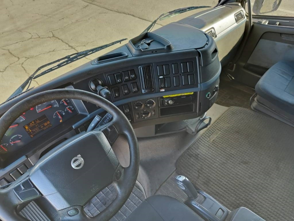Тягач Volvo FH 13: фото 9