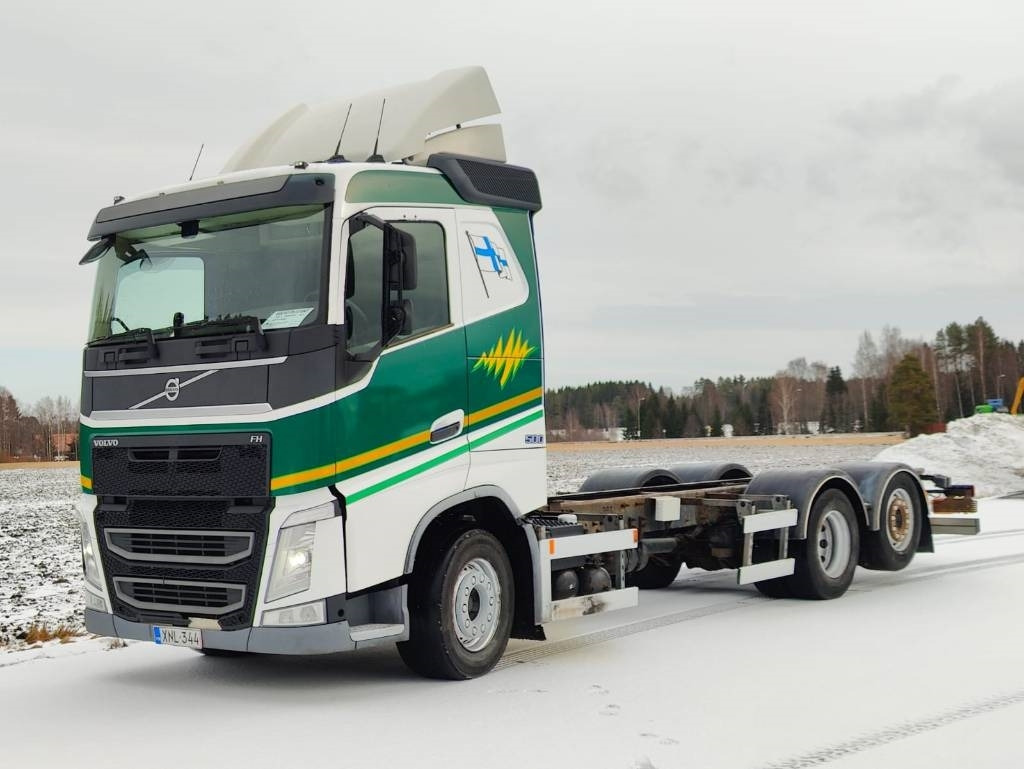 Volvo FH 13 - Грузовик-шасси: фото 1 Volvo FH 13 - Грузовик-шасси: фото 1