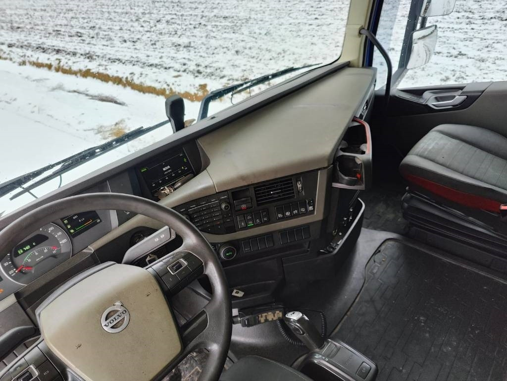 Грузовик-шасси Volvo FH 13: фото 10 Грузовик-шасси Volvo FH 13: фото 10