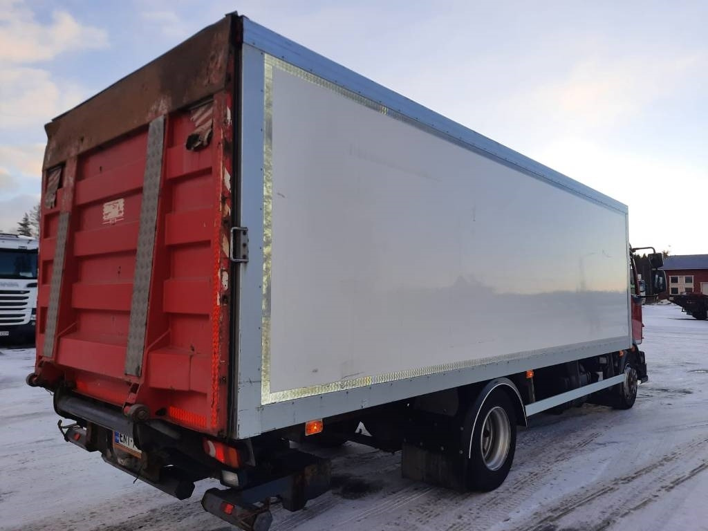 Volvo FL 240 - Грузовик с закрытым кузовом: фото 4 Volvo FL 240 - Грузовик с закрытым кузовом: фото 4