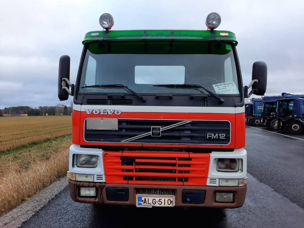 Volvo FM12 - Грузовик-контейнеровоз/ Сменный кузов: фото 3 Volvo FM12 - Грузовик-контейнеровоз/ Сменный кузов: фото 3