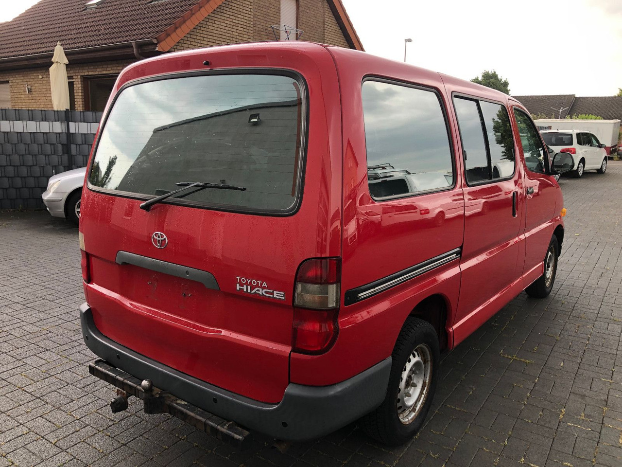 Toyota Hiace 2.7 i Benziner, 9-Sitzer, 1. Hand - Пассажирский фургон: фото 2 Toyota Hiace 2.7 i Benziner, 9-Sitzer, 1. Hand - Пассажирский фургон: фото 2