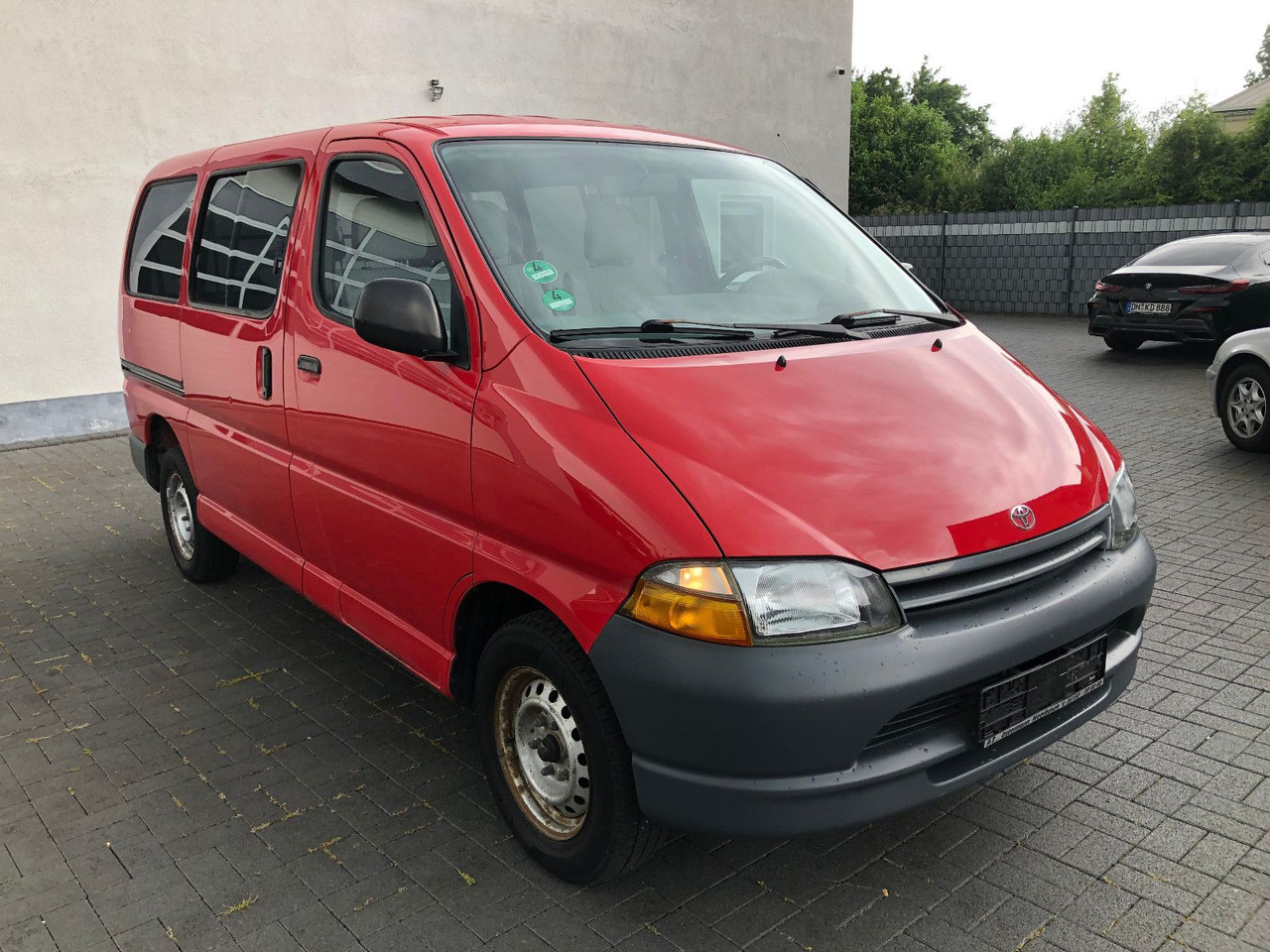 Toyota Hiace 2.7 i Benziner, 9-Sitzer, 1. Hand - Пассажирский фургон: фото 1 Toyota Hiace 2.7 i Benziner, 9-Sitzer, 1. Hand - Пассажирский фургон: фото 1