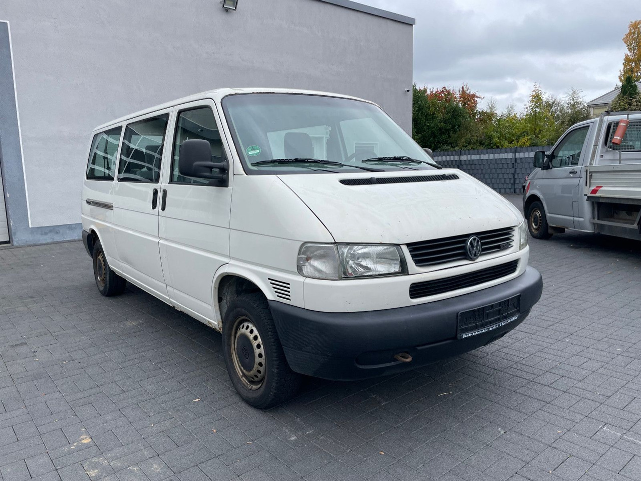 Volkswagen T4 Caravelle 2,5 TDI 75kW syncro lang, 9-Sitzer - Пассажирский фургон: фото 1 Volkswagen T4 Caravelle 2,5 TDI 75kW syncro lang, 9-Sitzer - Пассажирский фургон: фото 1
