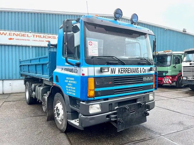 DAF 65.210 ATI 4x2 FULL STEEL KIPPER (EURO 2 / MANUAL GEARBOX / FULL STEEL SUSPENSION / P.T.O.) - Самосвал: фото 2 DAF 65.210 ATI 4x2 FULL STEEL KIPPER (EURO 2 / MANUAL GEARBOX / FULL STEEL SUSPENSION / P.T.O.) - Самосвал: фото 2