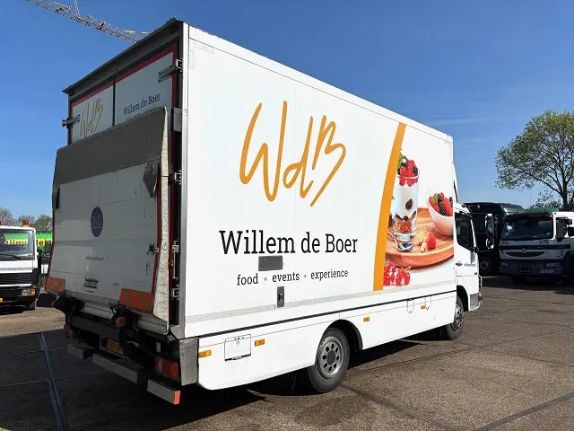 Mercedes-Benz Atego 816 L 4x2 ORIGINAL DUTCH COOLER TRUCK WITH CARRIER XARIOS 600D/E (MANUAL GEARBOX / AIRCONDITIONING / 2.000 KG. TAILLIFT) - Рефрижератор: фото 3 Mercedes-Benz Atego 816 L 4x2 ORIGINAL DUTCH COOLER TRUCK WITH CARRIER XARIOS 600D/E (MANUAL GEARBOX / AIRCONDITIONING / 2.000 KG. TAILLIFT) - Рефрижератор: фото 3