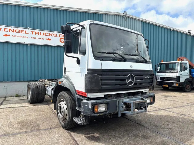 Mercedes-Benz SK 1824 4x2 FULL STEEL SUSPENSION CHASSIS (MANUAL GEARBOX / REDUCTION AXLE / FULL STEEL SUSPENSION) - Грузовик-шасси: фото 2 Mercedes-Benz SK 1824 4x2 FULL STEEL SUSPENSION CHASSIS (MANUAL GEARBOX / REDUCTION AXLE / FULL STEEL SUSPENSION) - Грузовик-шасси: фото 2