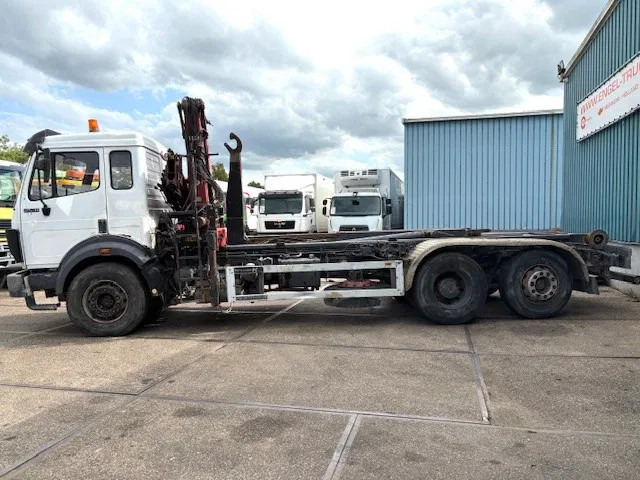 Mercedes-Benz SK 2527 6x2 HOOK-ARM SYSTEM WITH HMF CRANE (V6 ENGINE / ZF MANUAL GEARBOX / REDUCTION AXLE / STEEL SUSPENSION / P.T.O.) - Крюковой мультилифт, Автоманипулятор: фото 5 Mercedes-Benz SK 2527 6x2 HOOK-ARM SYSTEM WITH HMF CRANE (V6 ENGINE / ZF MANUAL GEARBOX / REDUCTION AXLE / STEEL SUSPENSION / P.T.O.) - Крюковой мультилифт, Автоманипулятор: фото 5