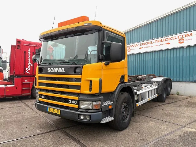 Scania P114-340 6x2 WITH MULTILIFT CONTAINERSYSTEM ONLY 80.500 KM!! ORIGINAL (10 TIRES / FULL STEEL SUSPENSION / 12 GEARS MANUAL GEARBO - Грузовик-контейнеровоз/ Сменный кузов: фото 1 Scania P114-340 6x2 WITH MULTILIFT CONTAINERSYSTEM ONLY 80.500 KM!! ORIGINAL (10 TIRES / FULL STEEL SUSPENSION / 12 GEARS MANUAL GEARBO - Грузовик-контейнеровоз/ Сменный кузов: фото 1
