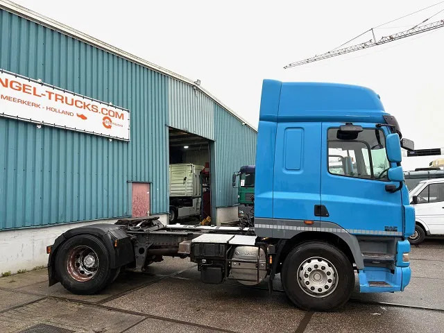 DAF CF 85.460 SPACECAB (ZF16 MANUAL GEARBOX / MX-BRAKE / AIRCONDITIONING / EURO 5) - Тягач: фото 4 DAF CF 85.460 SPACECAB (ZF16 MANUAL GEARBOX / MX-BRAKE / AIRCONDITIONING / EURO 5) - Тягач: фото 4