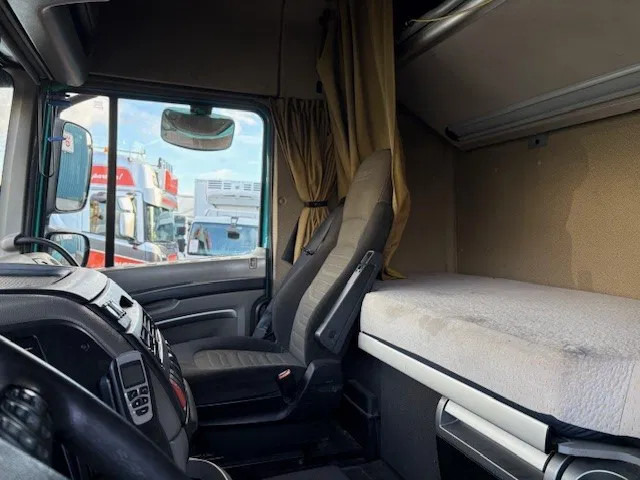 Тягач DAF XF 105.460 SPACECAB (EURO 5 / ZF16 MANUAL GEARBOX / P.T.O. / AIRCONDITIONING / FRIDGE UNDER BED / ETC.): фото 12 Тягач DAF XF 105.460 SPACECAB (EURO 5 / ZF16 MANUAL GEARBOX / P.T.O. / AIRCONDITIONING / FRIDGE UNDER BED / ETC.): фото 12