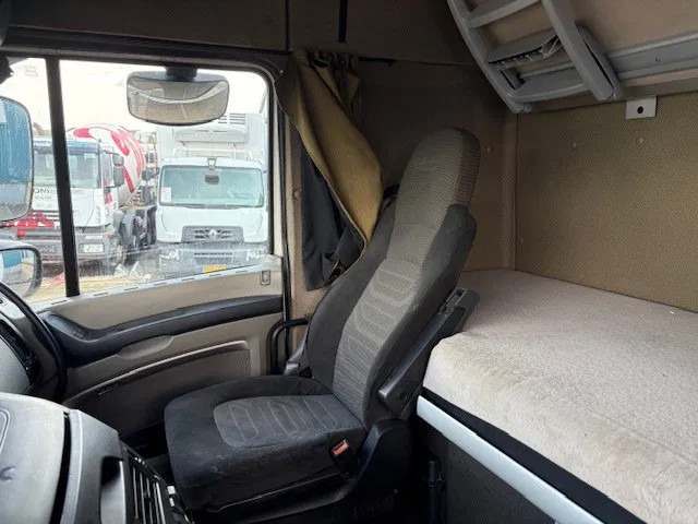 Тягач DAF XF 105.460 SPACECAB (ZF-MANUAL GEARBOX / 2x DIESELTANK / MX-ENGINE BRAKE / AIRCONDITIONING / FRIDGE / ETC.: фото 9