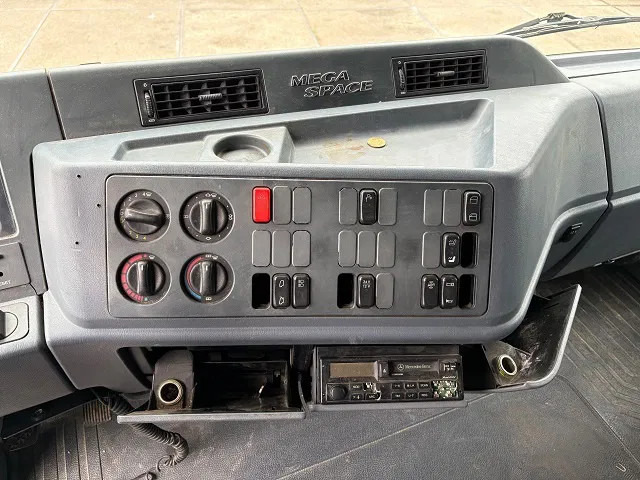 Тягач Mercedes-Benz Actros 1848 V8 MEGASPACE (EPS WITH CLUTCH (3 PEDALS) / REDUCTION AXLE / FRIDGE / ETC.): фото 10