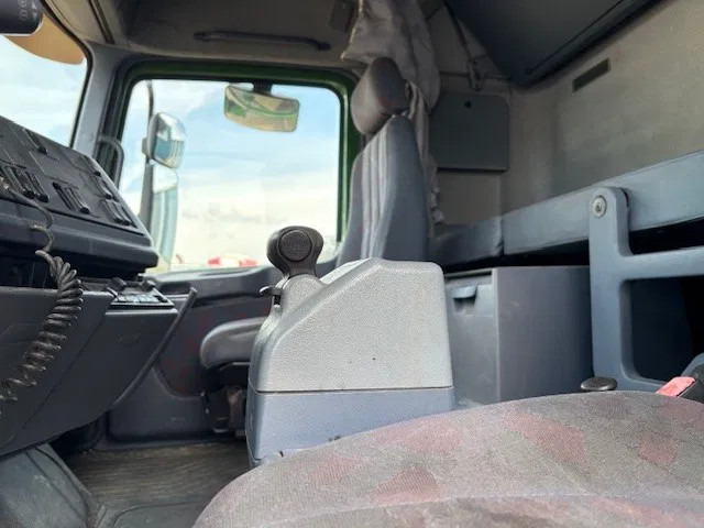 Тягач Mercedes-Benz Actros 1848 V8 MEGASPACE (EPS WITH CLUTCH (3 PEDALS) / REDUCTION AXLE / FRIDGE / ETC.): фото 8