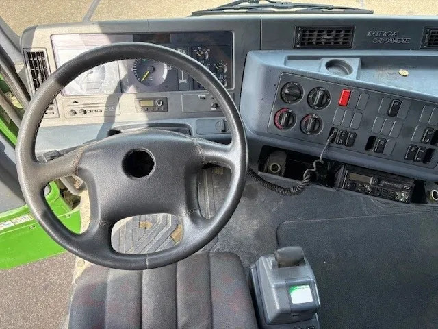 Тягач Mercedes-Benz Actros 1848 V8 MEGASPACE (EPS WITH CLUTCH (3 PEDALS) / REDUCTION AXLE / FRIDGE / ETC.): фото 6