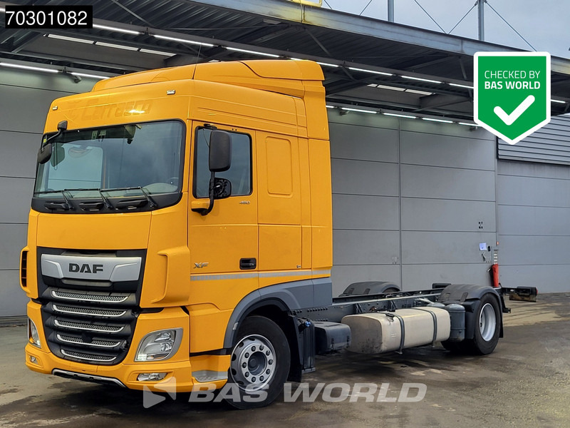 DAF XF 480 4X2 18tons Chassis Air suspension ACC Automatic Euro 6 - Грузовик-шасси: фото 1 DAF XF 480 4X2 18tons Chassis Air suspension ACC Automatic Euro 6 - Грузовик-шасси: фото 1