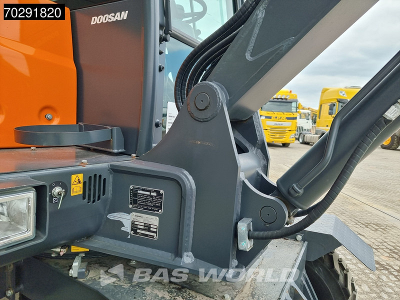 Новый Колёсный экскаватор Doosan DX60W A/C - NEW UNUSED: фото 12