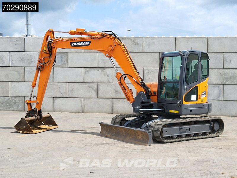 Doosan DX85 R-3 A/C - 3 BUCKETS - Мини-экскаватор: фото 3 Doosan DX85 R-3 A/C - 3 BUCKETS - Мини-экскаватор: фото 3