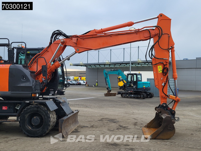 Колёсный экскаватор Hitachi ZX140W -6: фото 7