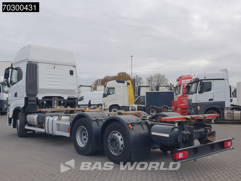 Iveco S-Way 510 6X2 Retarder Full Air Lift Axle BDF Euro 6 - Грузовик-контейнеровоз/ Сменный кузов: фото 2 Iveco S-Way 510 6X2 Retarder Full Air Lift Axle BDF Euro 6 - Грузовик-контейнеровоз/ Сменный кузов: фото 2
