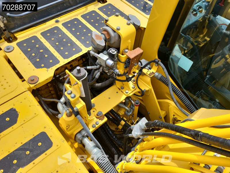 Гусеничный экскаватор Komatsu PC210LC-10: фото 20