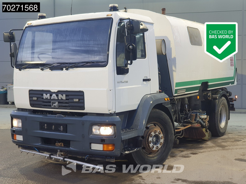 MAN LE 15.250 4X2 Eurovoirie Sweeper Manual Steelsuspension Euro 3 - Подметально-уборочная машина: фото 1 MAN LE 15.250 4X2 Eurovoirie Sweeper Manual Steelsuspension Euro 3 - Подметально-уборочная машина: фото 1