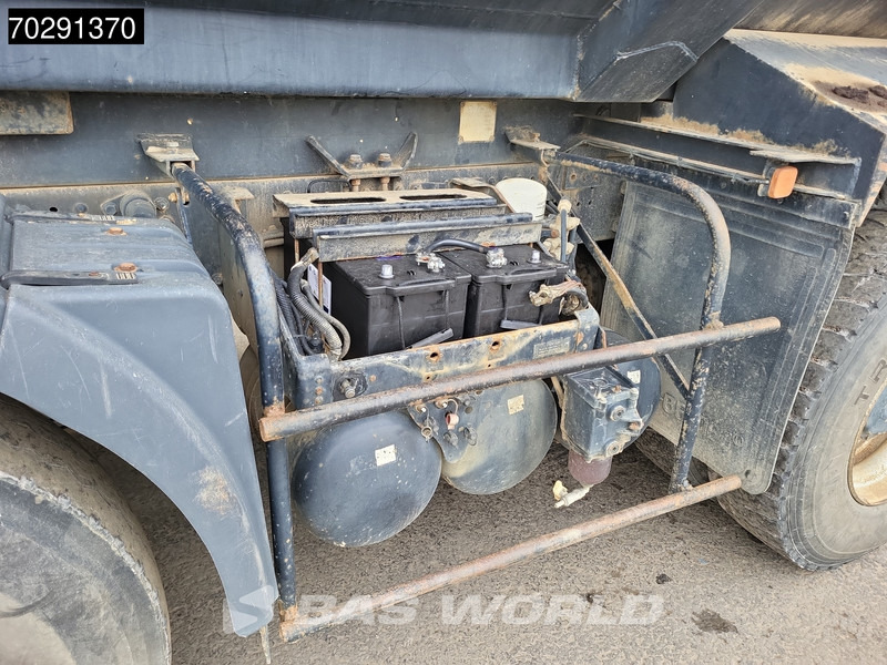 Самосвал MAN TGA 35.480 8X4 BROKEN ENGINE! 16m3 tipper Steel suspension Manual Retarder Euro 2: фото 12