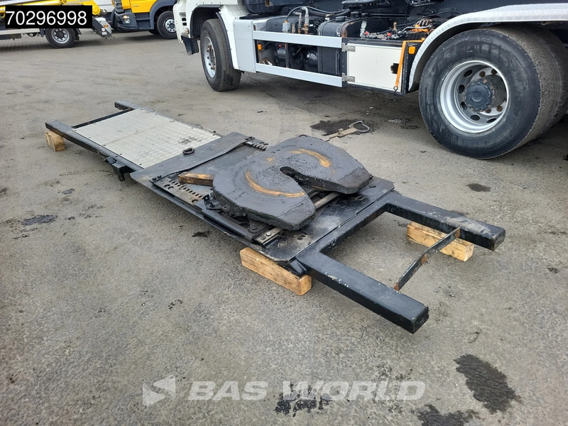 MAN TGS 33.440 6X4 25Ton AJK NHS25-5930 hooklift with 5th wheel Wechselsystem Manual Big-Axle Euro 5 - Крюковой мультилифт: фото 5 MAN TGS 33.440 6X4 25Ton AJK NHS25-5930 hooklift with 5th wheel Wechselsystem Manual Big-Axle Euro 5 - Крюковой мультилифт: фото 5