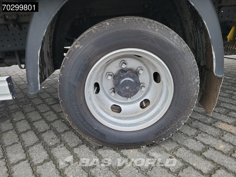 Грузовик с закрытым кузовом Mitsubishi 7C18 4X2 8tonner Automatic 1000kg Ladebordwand Airco Euro 6: фото 18 Грузовик с закрытым кузовом Mitsubishi 7C18 4X2 8tonner Automatic 1000kg Ladebordwand Airco Euro 6: фото 18