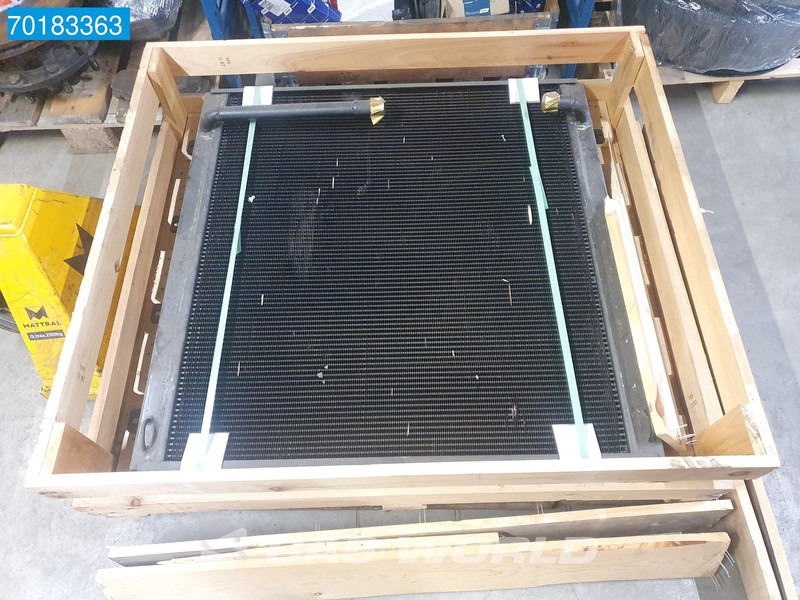 Doosan K1003693A TRANSMISSION COOLER, OIL K1003693A - Навесное оборудование: фото 2 Doosan K1003693A TRANSMISSION COOLER, OIL K1003693A - Навесное оборудование: фото 2