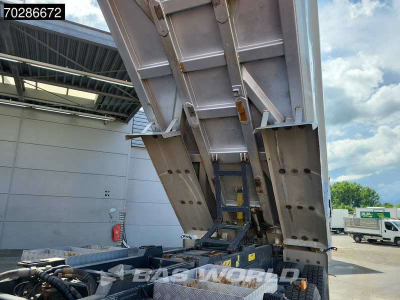 Scania G500 G 8X4 15m3 Istrail Tipper Retarder 3-Pedals Steel suspension Big-Axle Navi Euro 6 - Самосвал: фото 3 Scania G500 G 8X4 15m3 Istrail Tipper Retarder 3-Pedals Steel suspension Big-Axle Navi Euro 6 - Самосвал: фото 3