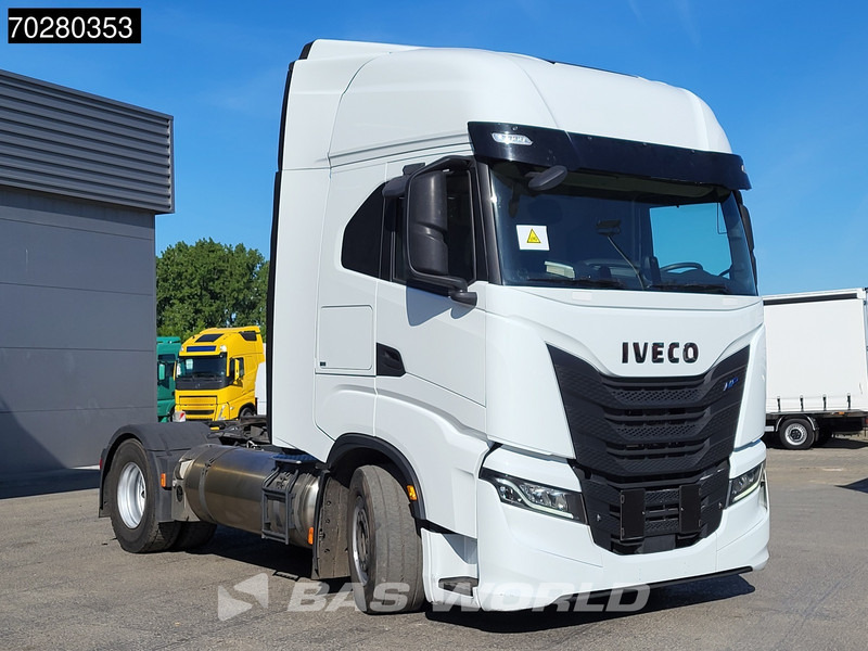 Iveco S-Way 460 4X2 LNG Retarder 2x Tanks LED Navi - Тягач: фото 3 Iveco S-Way 460 4X2 LNG Retarder 2x Tanks LED Navi - Тягач: фото 3