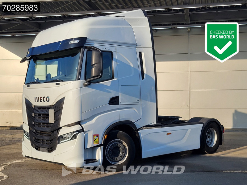 Iveco S-Way 490 4X2 Retarder Standklima 2xTanks Navi ACC LED Euro 6 - Тягач: фото 1 Iveco S-Way 490 4X2 Retarder Standklima 2xTanks Navi ACC LED Euro 6 - Тягач: фото 1