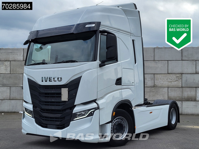 Iveco S-Way 490 4X2 Retarder Standklima 2xTanks Navi ACC LED Euro 6 - Тягач: фото 1 Iveco S-Way 490 4X2 Retarder Standklima 2xTanks Navi ACC LED Euro 6 - Тягач: фото 1