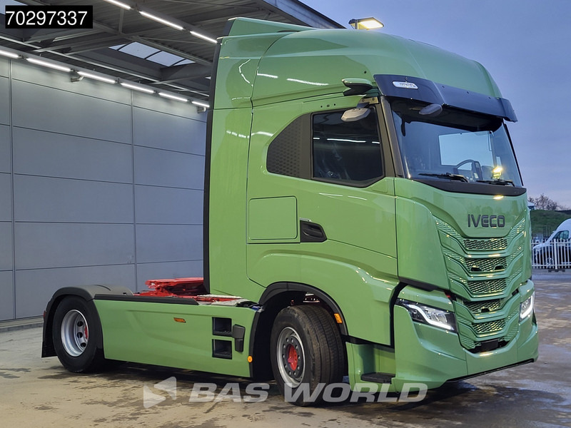 Iveco S-Way 580 4X2 NEW! LED Standklima ACC Navi Euro 6 - Тягач: фото 3 Iveco S-Way 580 4X2 NEW! LED Standklima ACC Navi Euro 6 - Тягач: фото 3