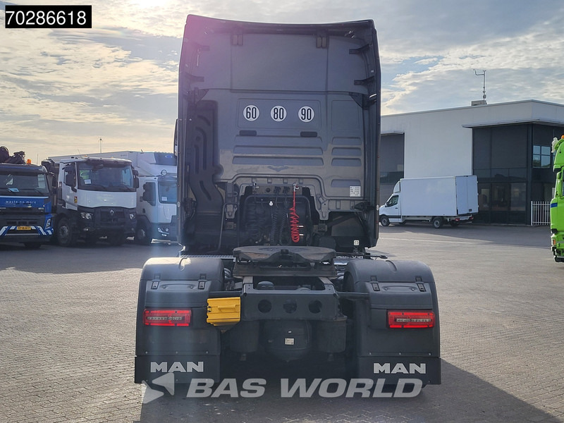 MAN TGX 18.520 4X2 Individual Lion S! GX Retarder Full-Air 2x Tanks Navi LED ACC Euro 6 - Тягач: фото 5 MAN TGX 18.520 4X2 Individual Lion S! GX Retarder Full-Air 2x Tanks Navi LED ACC Euro 6 - Тягач: фото 5