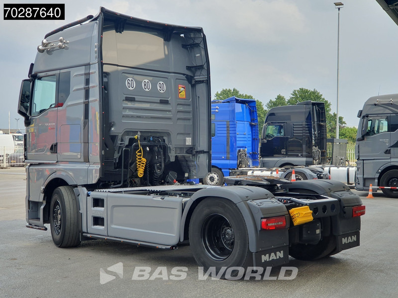 MAN TGX 18.520 4X2 Individual Lion S! GX Retarder Full-Air 2x Tanks Navi LED ACC Euro 6 - Тягач: фото 2 MAN TGX 18.520 4X2 Individual Lion S! GX Retarder Full-Air 2x Tanks Navi LED ACC Euro 6 - Тягач: фото 2