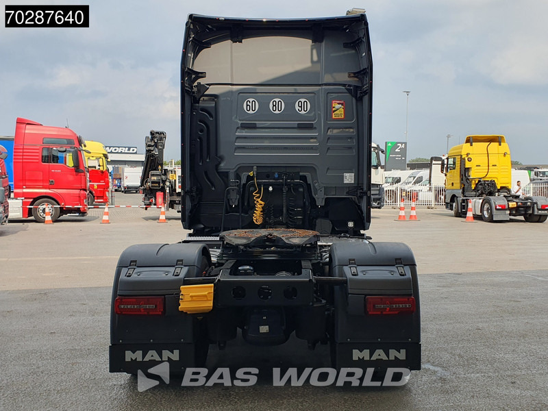 MAN TGX 18.520 4X2 Individual Lion S! GX Retarder Full-Air 2x Tanks Navi LED ACC Euro 6 - Тягач: фото 3 MAN TGX 18.520 4X2 Individual Lion S! GX Retarder Full-Air 2x Tanks Navi LED ACC Euro 6 - Тягач: фото 3