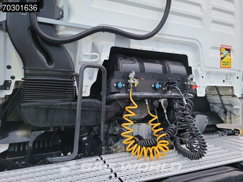 Тягач MAN TGX 33.640 6X4 GM Retarder Standklima: фото 12 Тягач MAN TGX 33.640 6X4 GM Retarder Standklima: фото 12