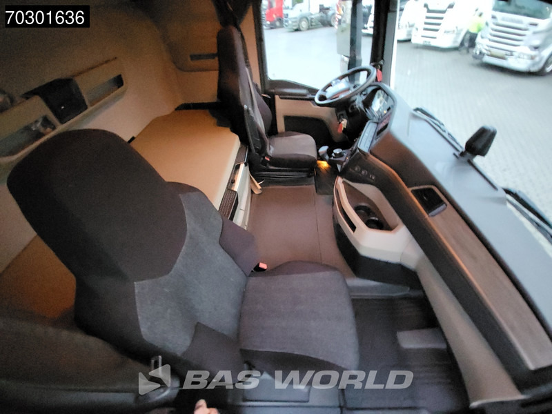 Тягач MAN TGX 33.640 6X4 GM Retarder Standklima: фото 18 Тягач MAN TGX 33.640 6X4 GM Retarder Standklima: фото 18