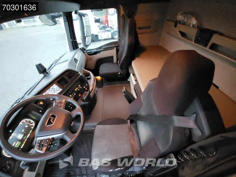 Тягач MAN TGX 33.640 6X4 GM Retarder Standklima: фото 17 Тягач MAN TGX 33.640 6X4 GM Retarder Standklima: фото 17